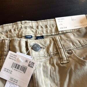 28 x 34 men’s tan American Eagle jeans- never worn!